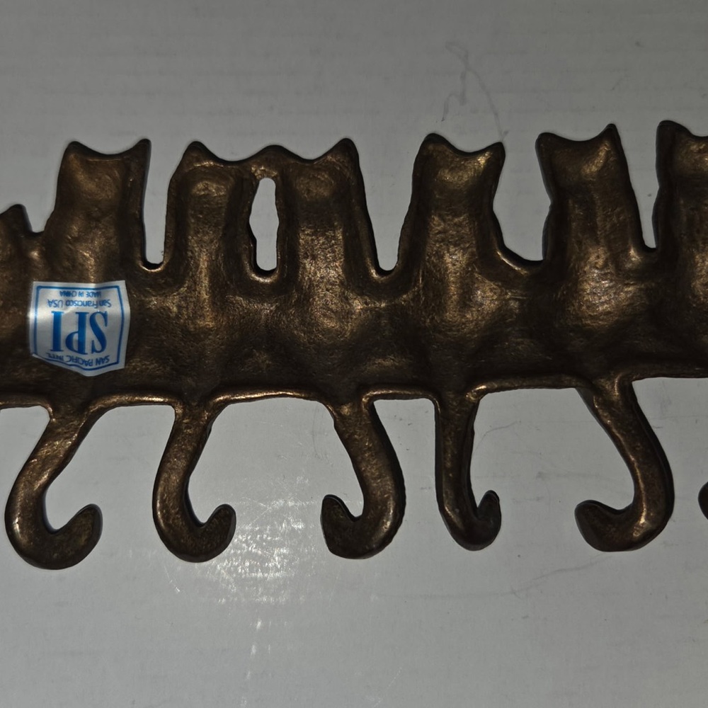 Vtg Brass Hanger Cats On Log 6 Hook SPI Home Decor Keys Kitty - Picture 4 of 6